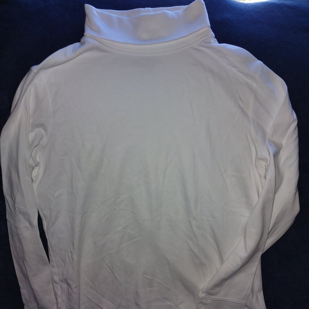 LL Bean ladies white turtleneck long sleeve cotton shirt, L